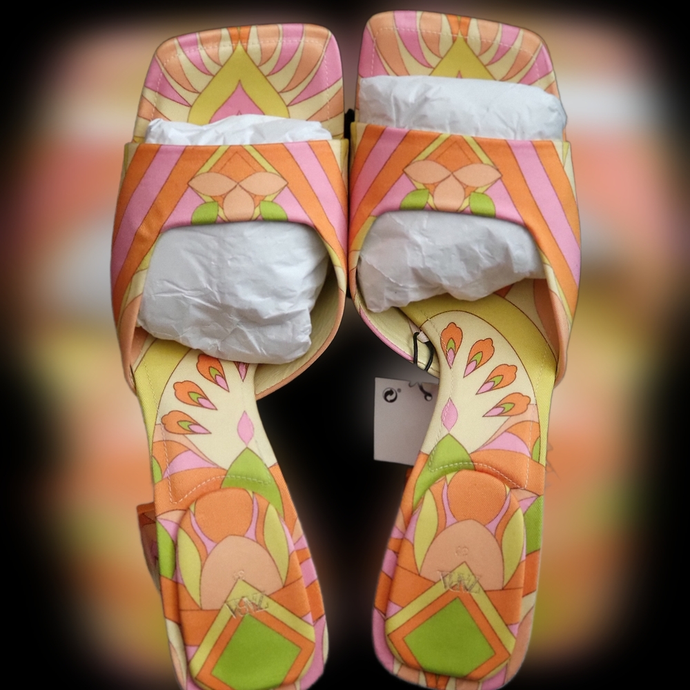 NWT Colorful Patterned Heels